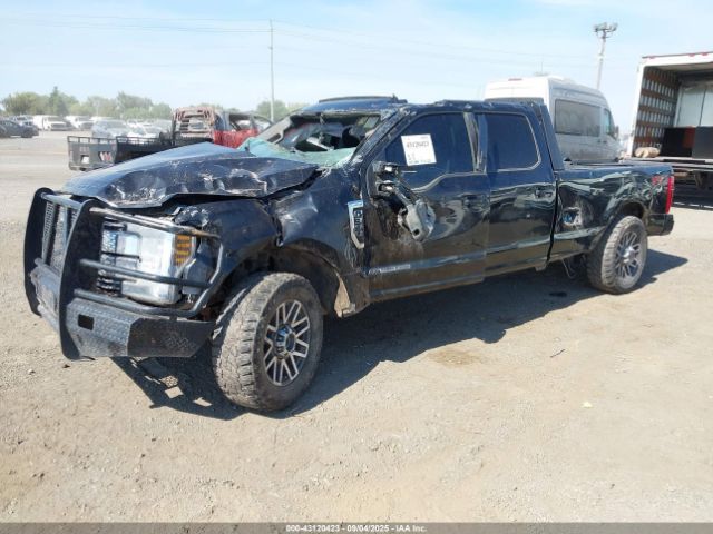 Ford F-350 Lariat Image 10