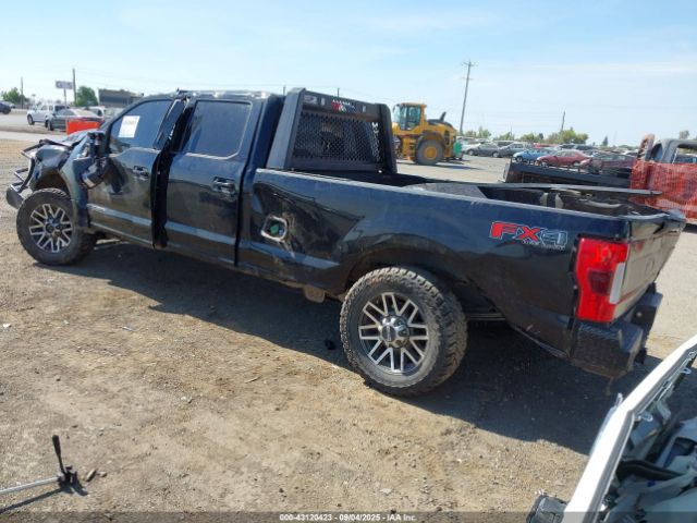 Ford F-350 Lariat Image 3