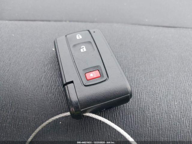 Toyota Prius Image 11