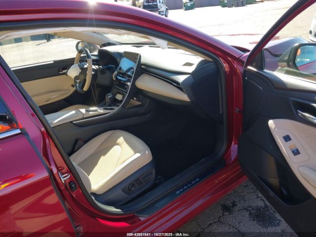 Toyota Avalon Hybrid Limited Image 3