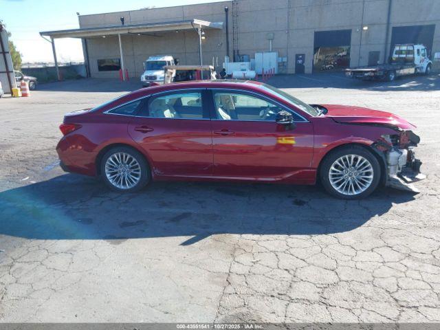 Toyota Avalon Hybrid Limited Image 12