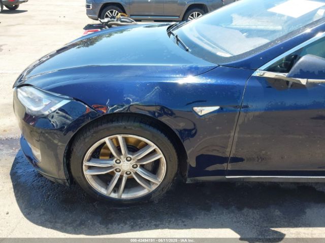 Tesla Model S Image 3