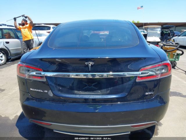 Tesla Model S Image 14