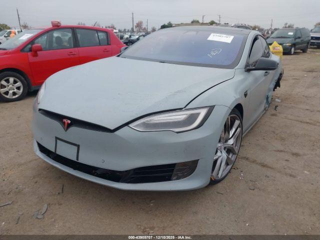 Tesla Model S Image 5