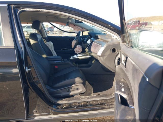 Honda Clarity Plug-In Hybrid Touring Image 6