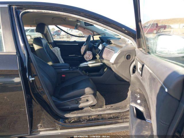 Honda Clarity Plug-In Hybrid Touring Image 6