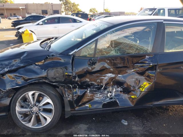 Honda Clarity Plug-In Hybrid Touring Image 10