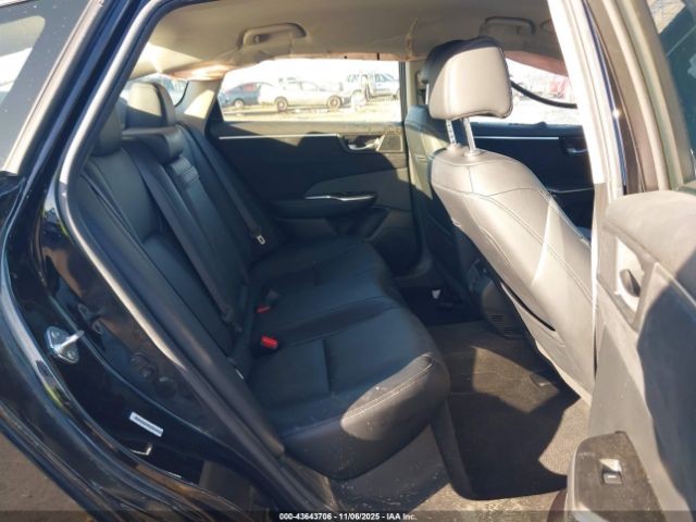 Honda Clarity Plug-In Hybrid Touring Image 5