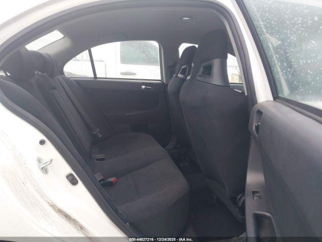 Mitsubishi Lancer Evolution Gsr Image 11