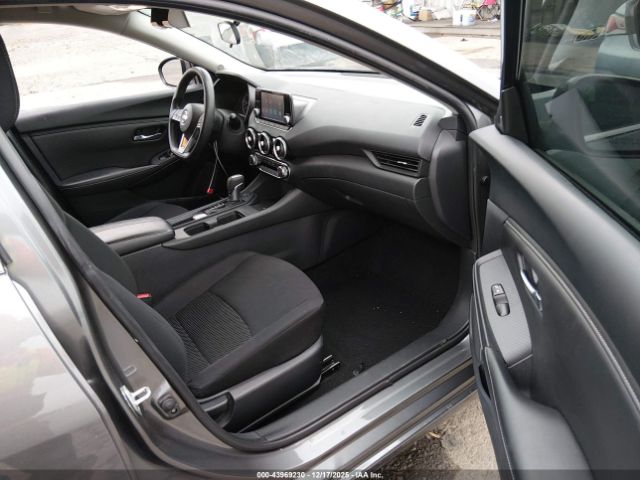 Nissan Sentra S Xtronic Cvt Image 9