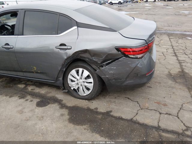 Nissan Sentra S Xtronic Cvt Image 3