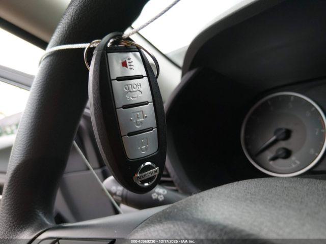 Nissan Sentra S Xtronic Cvt Image 4