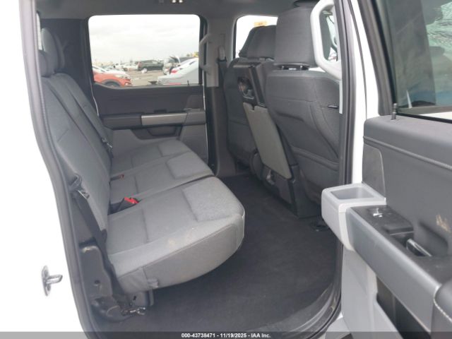 Ford F-150 Xlt Image 13