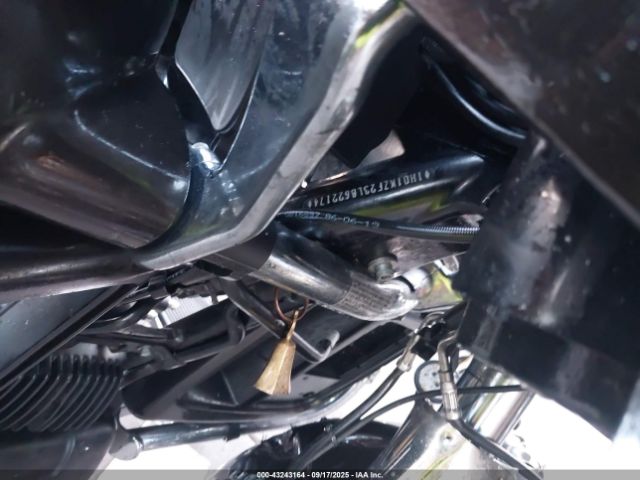 Harley-Davidson Fltrk Image 10