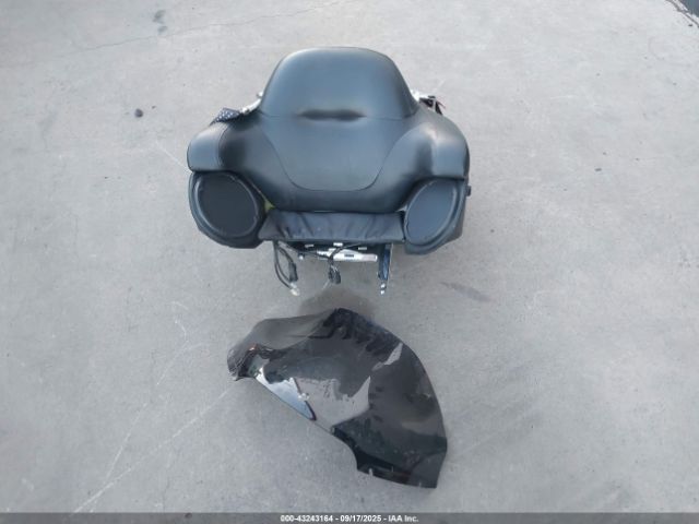 Harley-Davidson Fltrk Image 11