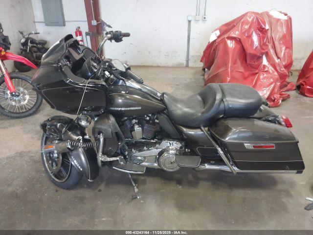 Harley-Davidson Fltrk Image 12