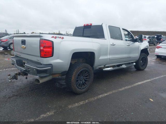 Chevrolet Silverado 2500 Ltz Image 2