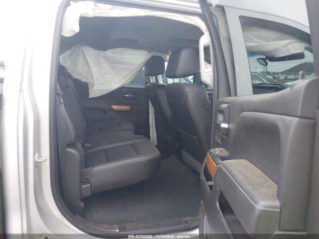 Chevrolet Silverado 2500 Ltz Image 13