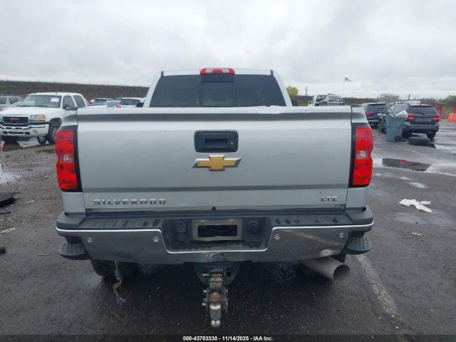 Chevrolet Silverado 2500 Ltz Image 14