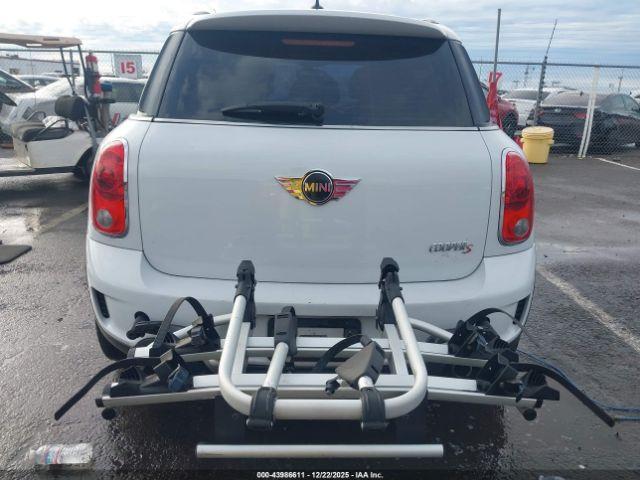 MINI Cooper S Countryman Image 2