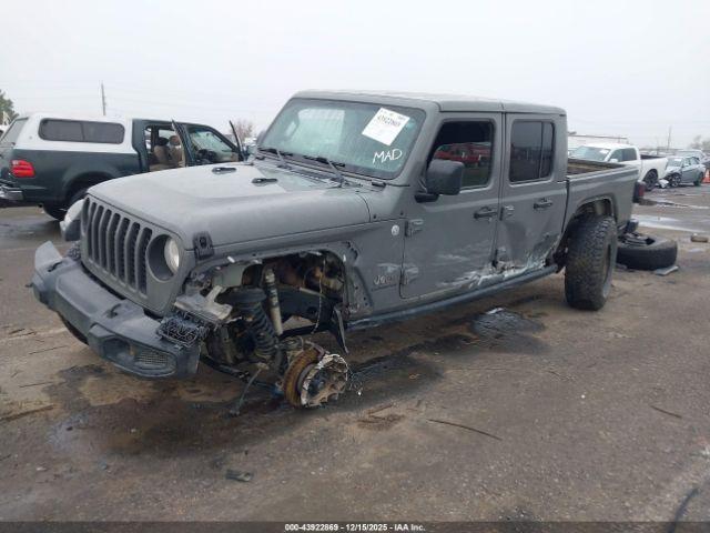 Jeep Gladiator Overland 4x4 Image 3