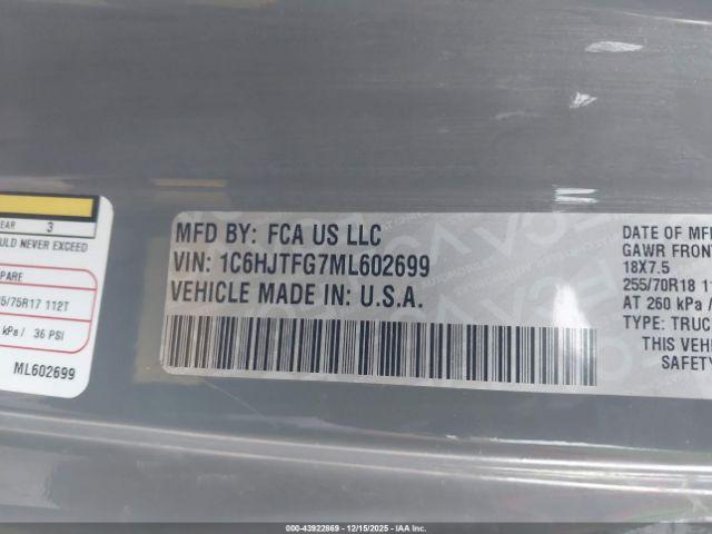 Jeep Gladiator Overland 4x4 Image 4