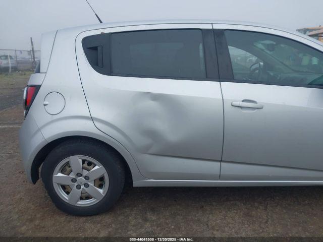 Chevrolet Sonic Ls Auto Image 3