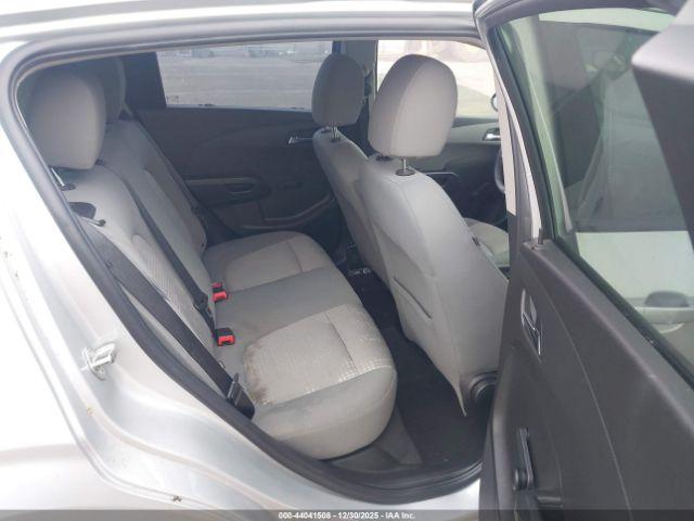 Chevrolet Sonic Ls Auto Image 9