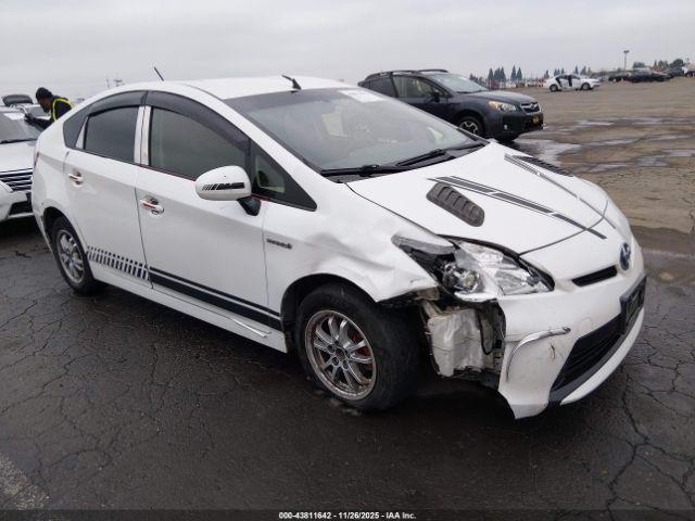  Salvage Toyota Prius