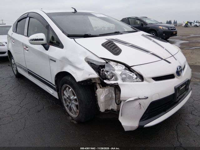 Toyota Prius Three Image 6