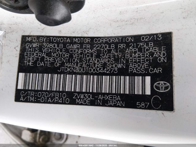 Toyota Prius Three Image 11