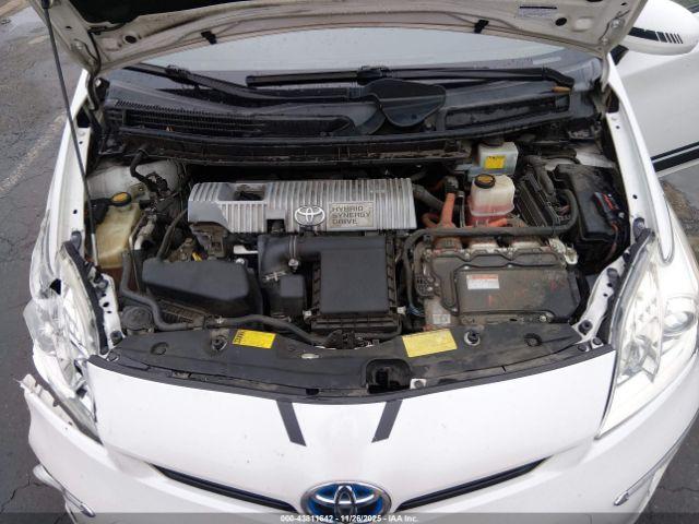 Toyota Prius Three Image 7