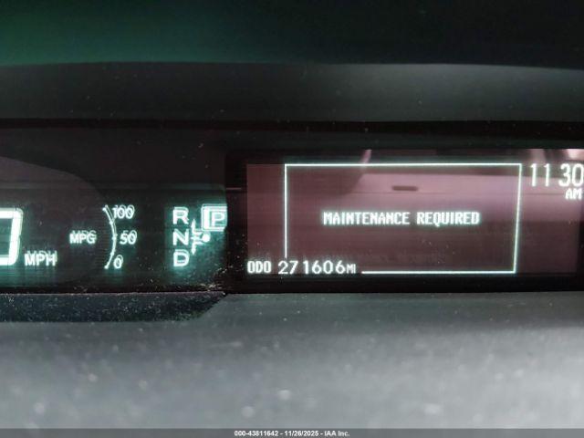 Toyota Prius Three Image 12