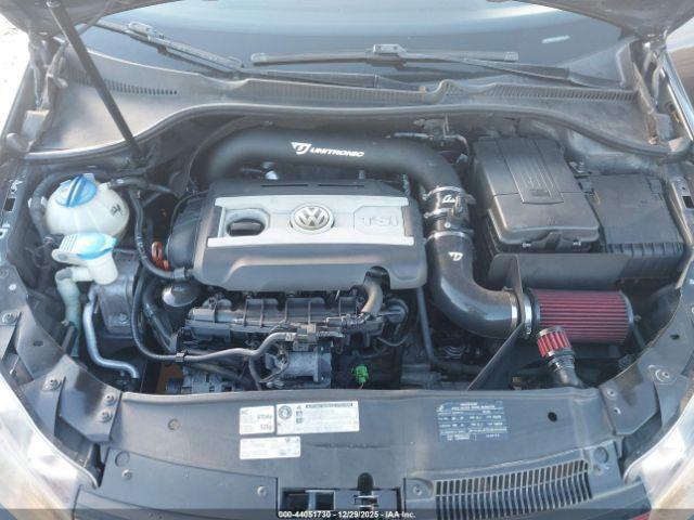 Volkswagen GTI 4-door Image 8