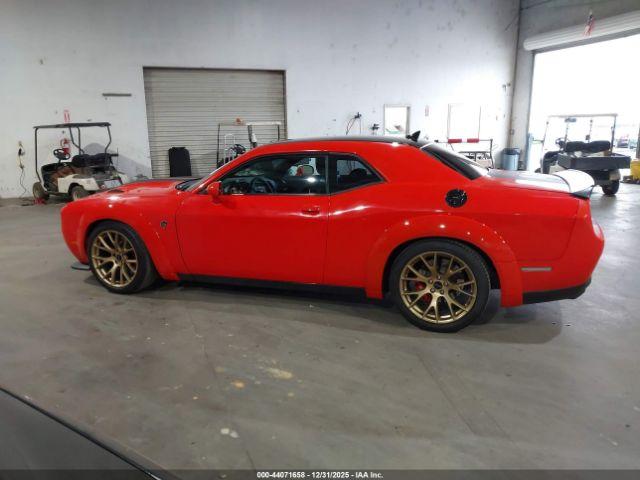 Dodge Challenger Srt Hellcat Image 14