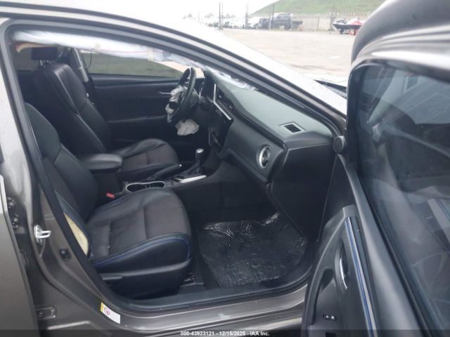 Toyota Corolla Se Image 5