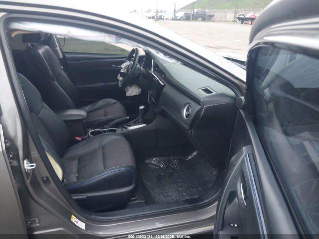 Toyota Corolla Se Image 5