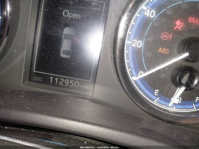 Toyota Corolla Se Image 15