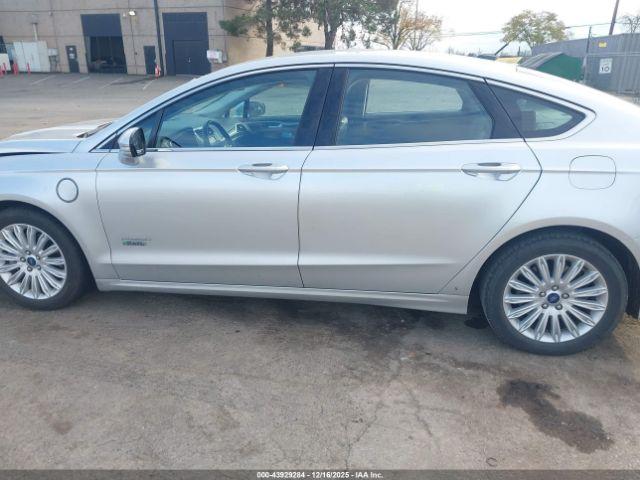 Ford Fusion Se Luxury Image 12