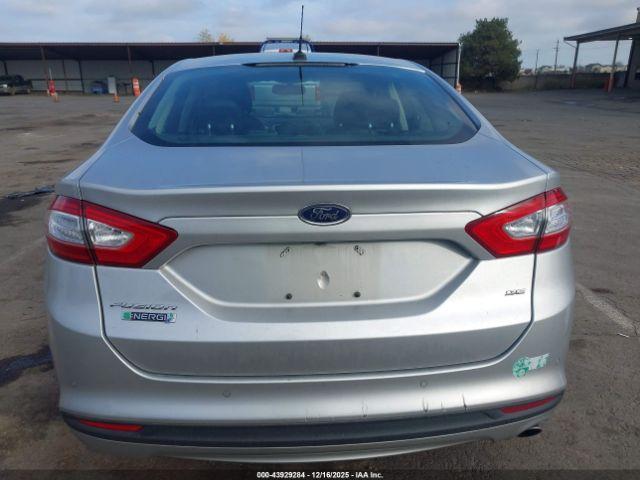 Ford Fusion Se Luxury Image 2