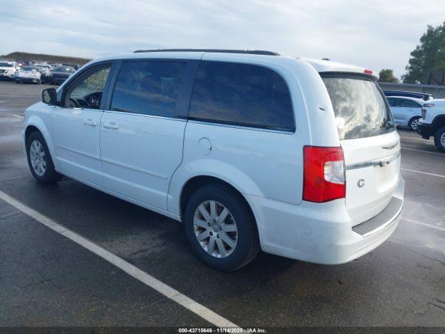 Chrysler Town & Country Lx Image 4