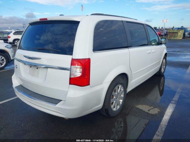 Chrysler Town & Country Lx Image 7
