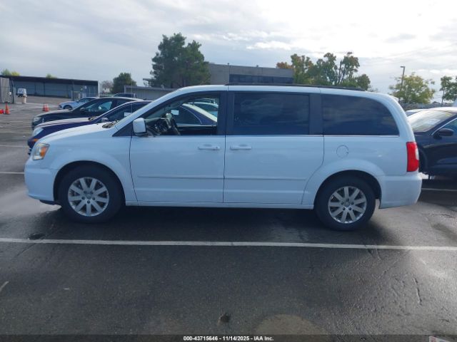 Chrysler Town & Country Lx Image 11