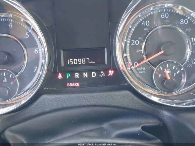 Chrysler Town & Country Lx Image 13