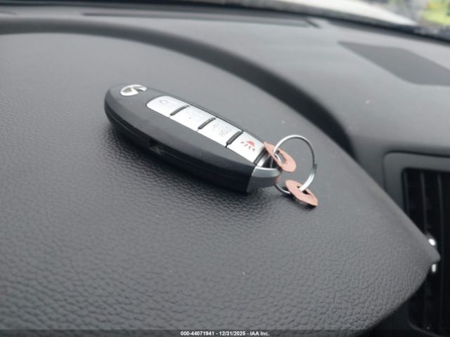 INFINITI G37x Image 11