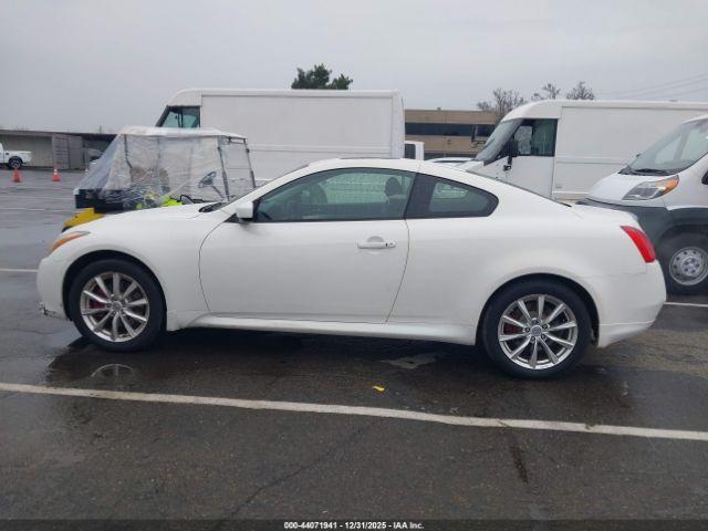 INFINITI G37x Image 14
