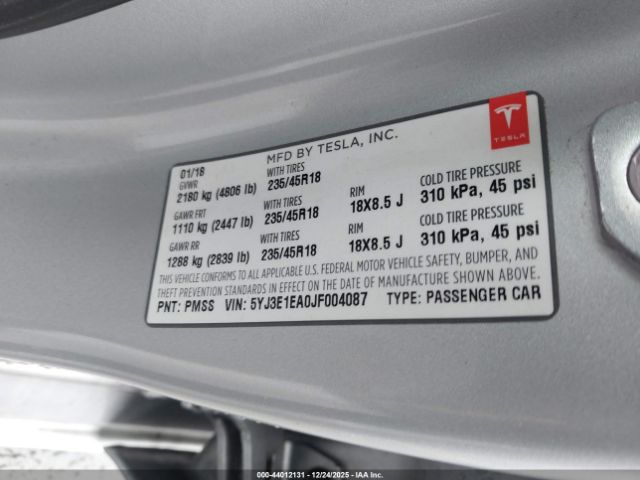 Tesla Model 3 Image 11