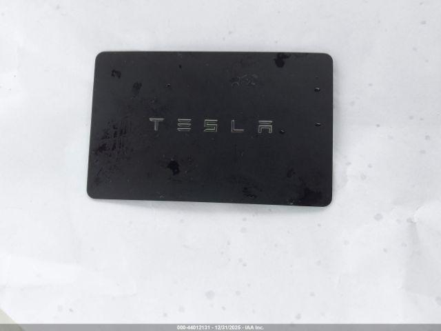 Tesla Model 3 Image 9