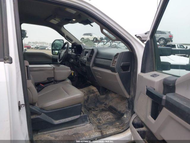 Ford F-450 Xl Image 8