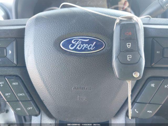 Ford F-250 Xlt Image 5